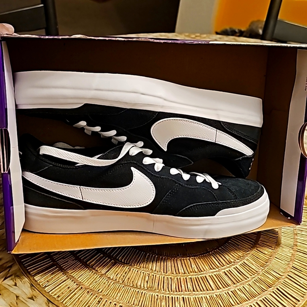 NIKE SB ZOOM POGO PLUS